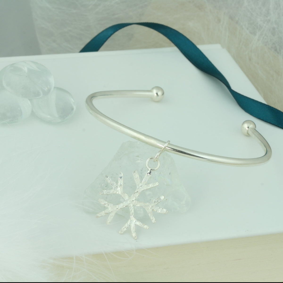 Sterling silver hot sale snowflake bracelet